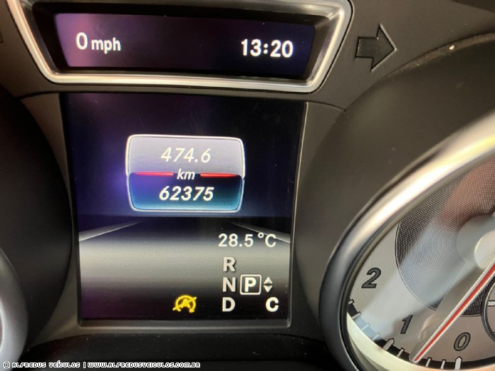 Mercedes-Benz GLA 200 STYLE 2015/2016